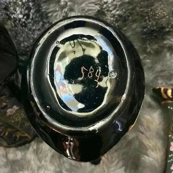 3 Black Glazed Pottery antique style water jugs - Picture 11 of 15